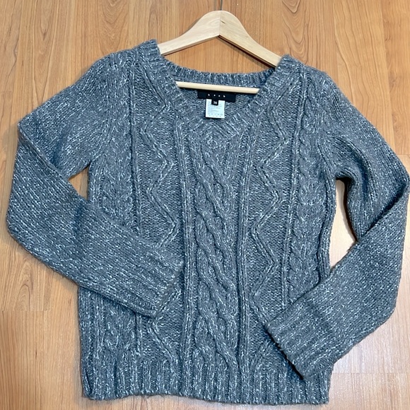 NWOT b + a b V neck sweater - Picture 5 of 12